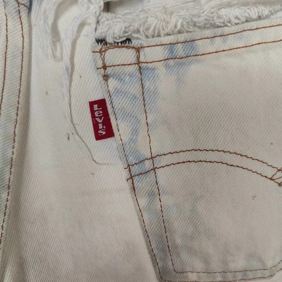 Vtg 70s Levi's Shorts Womens 28 501 Cut-Off Button Fly Bleach Wash Distressed - Picture 6 of 10
